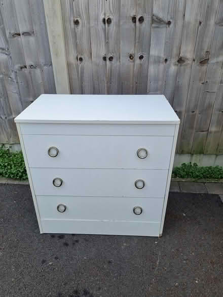 Photo of free Chest of drawers (DE21) #1