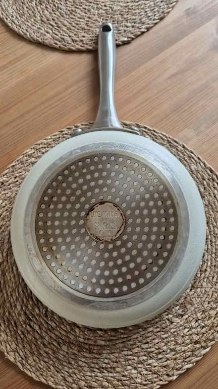 Photo of free Small frying pan (SE16) #2