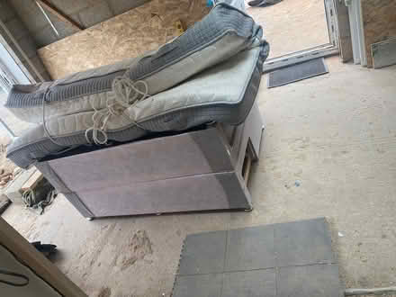 Photo of free 5ft divan bed mattress storage (Dunstable) #2