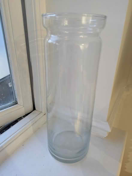 Photo of free Vases, jewellery making books (E14 Isle of Dogs) #1