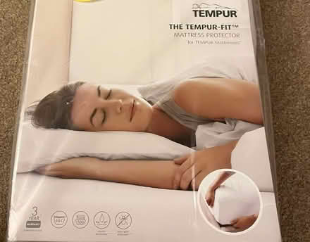 Photo of free King sized mattress protector (Peachcroft OX14) #1