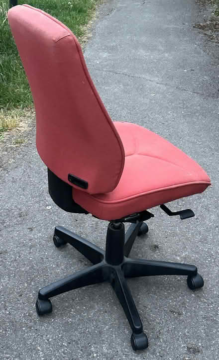 Photo of free Office chair (Fernhurst GU27) #1