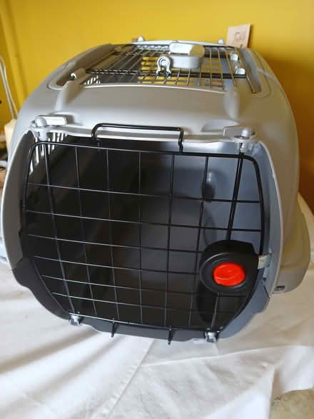 Photo of free Cat/small dog carrier (edmonton n9 0fn) #2