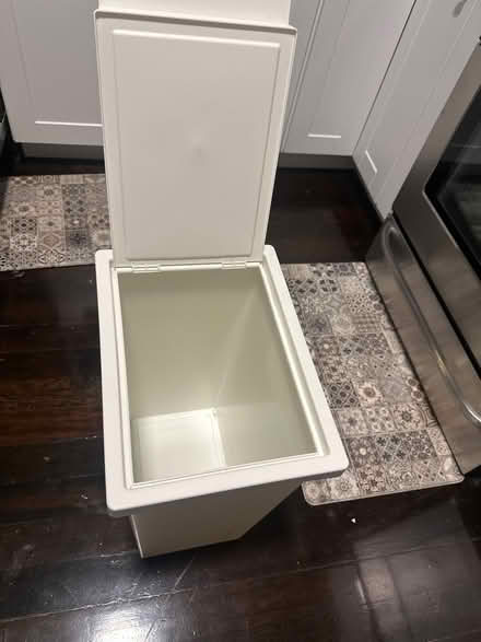 Photo of free Trash can (Alameda) #2