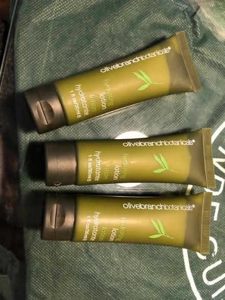 Photo of free travel size hand lotion (North York) #1