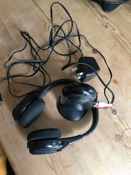 Photo of free Cordless headphones (IP1) #1