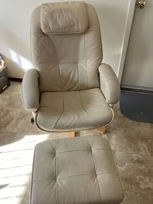 Photo of free Naugahyde Recliner #1
