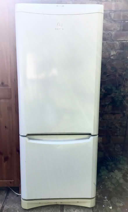Photo of free Fridge Freezer (Oxton CH43) #1