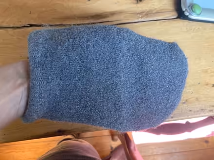 Photo of free washing mitt (leslieville/little india) #2