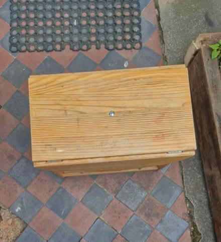 Photo of free Drop leaf side table (London N17) #1