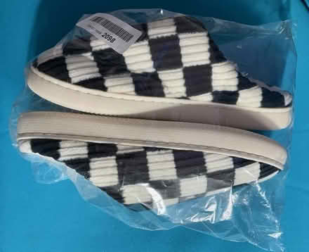 Photo of free Black & White Checkered slippers (SW9 Oval) #3