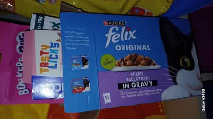 Photo of free Cat food & treats (Hp3) #1