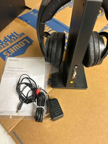 Photo of free Sony Wireless stereo headphones (Canton) #1