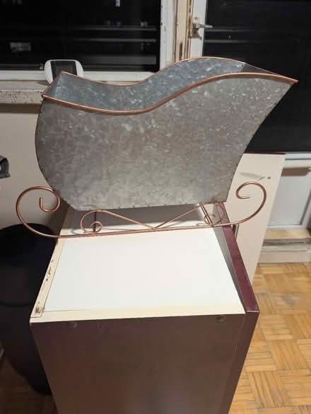 Photo of free tin sleigh (L4X 1V6) #2