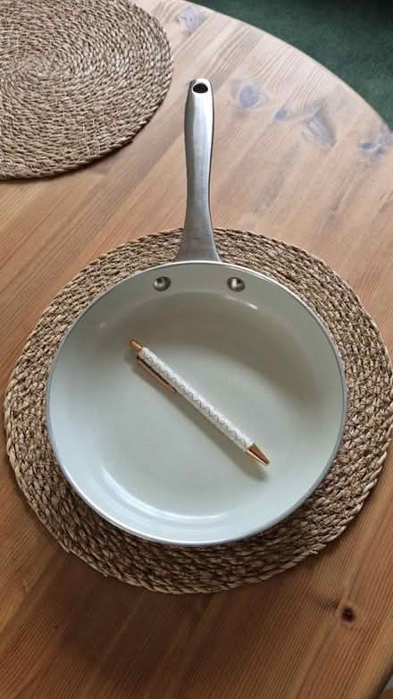 Photo of free Small frying pan (SE16) #1