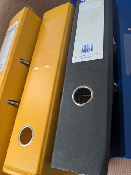 Photo of free a selection of lever arch files and ring binders (Linslade LU7) #1