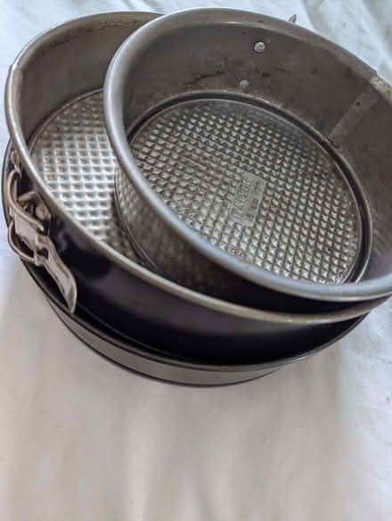 Photo of free Cake tins (Melbourne CM1) #1