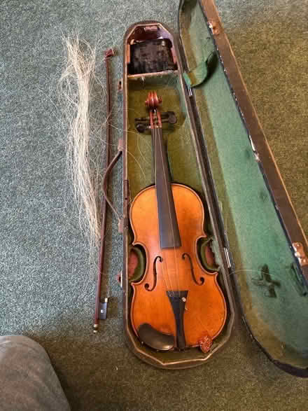Photo of free Very old violin (The Hythe CM9) #2
