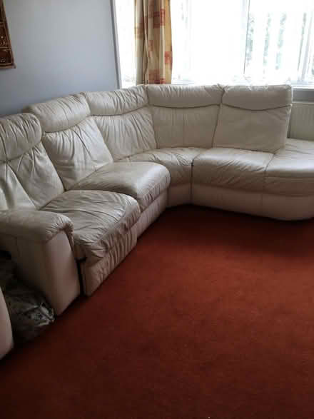 Photo of free L shaped sofa cream leather type (Portslade by Sea BN3) #1