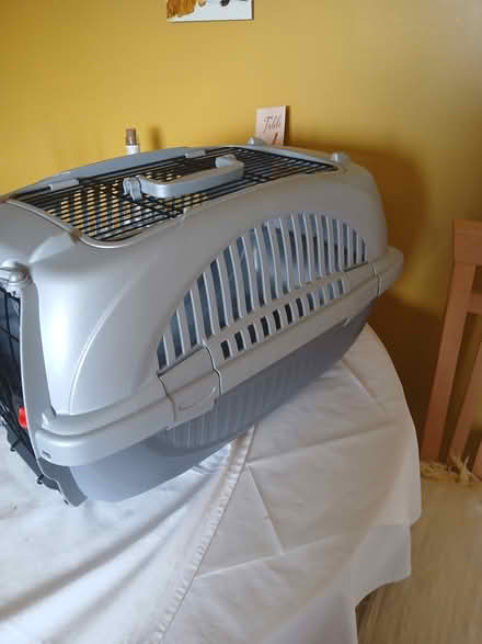 Photo of free Cat/small dog carrier (edmonton n9 0fn) #1