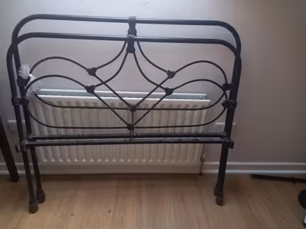 Photo of free Original 4ft cast iron bed (Carrickmacross Co Monaghan) #2