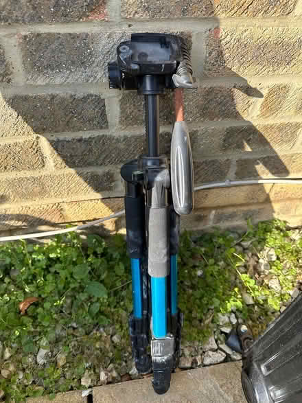 Photo of free photography lamp and camera tripod (Abingdon OX14) #2