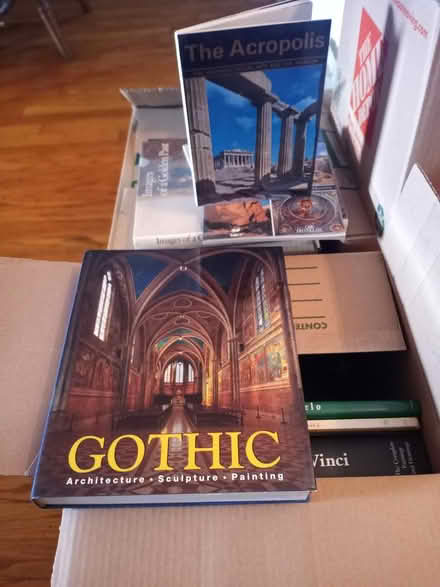 Photo of free Nearly new Art and Travel Hardbacks (Vienna twp) #1