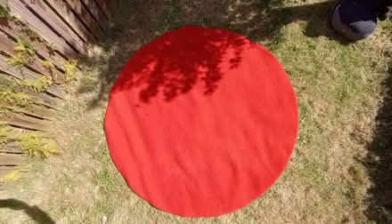 Photo of free Round red rug (Kinghorn KY3) #1
