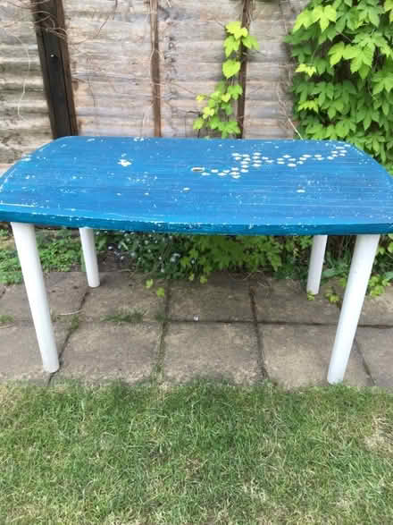 Photo of free Garden table (Tilehurst RG30) #2