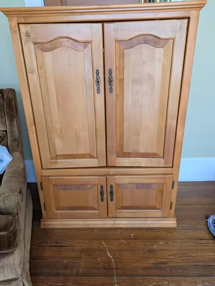 Photo of free Chest (Downtown Vero Park FL) #2