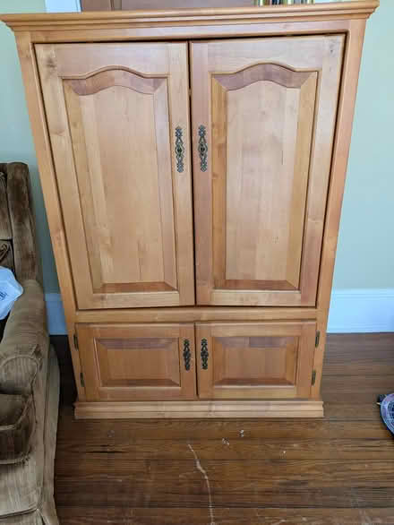 Photo of free Chest (Downtown Vero Park FL) #2