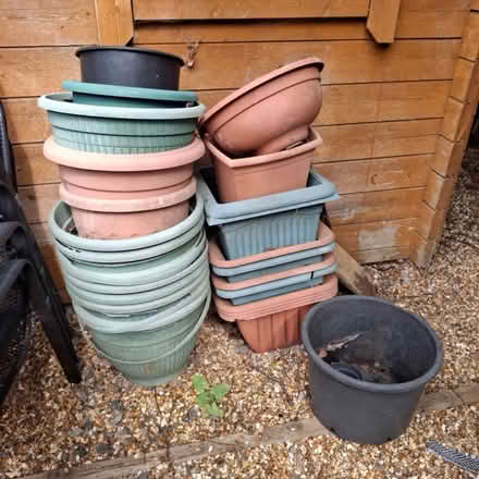 Photo of Large plant pots (Walkern SG2) #1