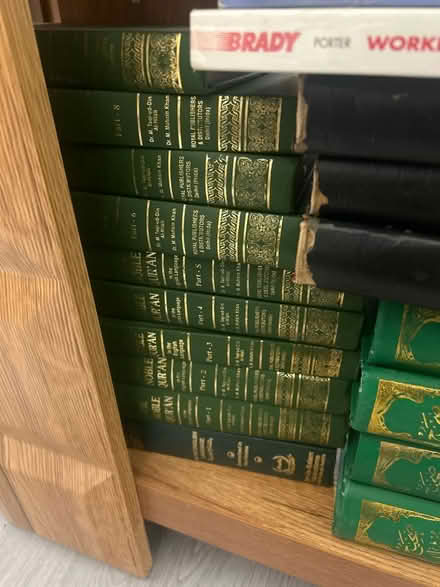 Photo of free Qurans & Books on Islam (Williamsburg) #3