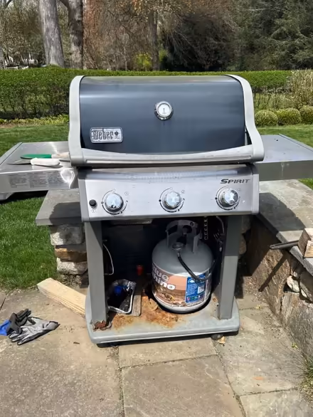 Photo of free Weber grill ,needs work (Trumbull) #1
