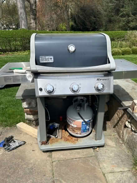Photo of free Weber grill ,needs work (Trumbull) #1