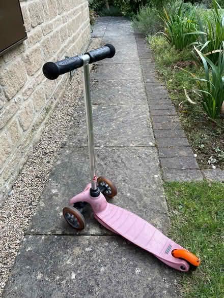 Photo of free Young Child’s Scooter - well used (The Plantation GL5) #1