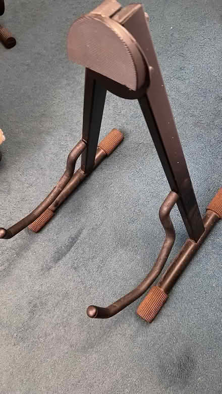 Photo of free Guitar stand, quiklok (Limehouse E14) #1