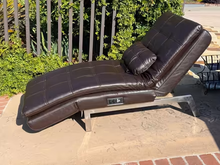 Photo of free Day bed (great condition) (Central Belmont) #1