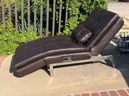 Photo of free Day bed (great condition) (Central Belmont) #1