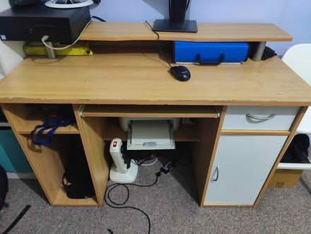 Photo of free Computer table (Wallington SM6) #1