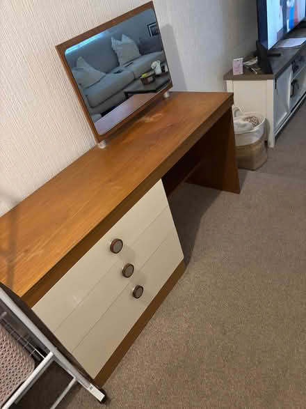 Photo of free Dressing table (Rochford SS4) #1
