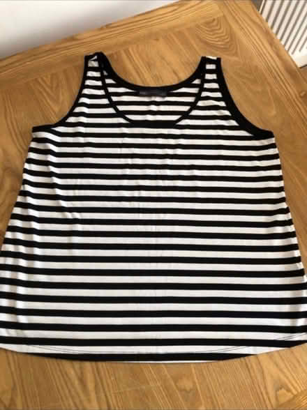 Photo of free Vest tops x 4 (Cheshunt En8) #2