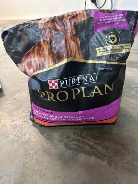 Photo of free Dog food and treats (Torrance 90501 near Hull MS) #2