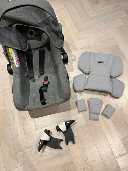 Photo of free Baby car seat (Hackney E8) #1