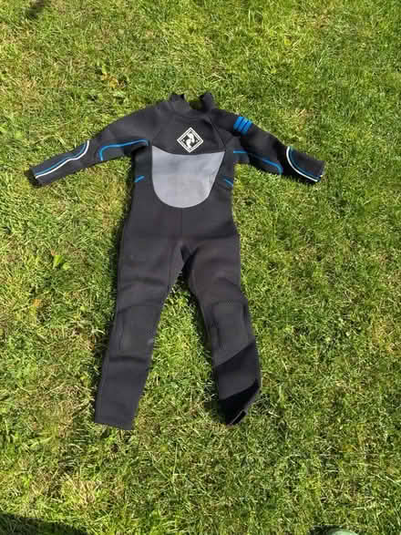 Photo of free Kids’ wetsuit (Hildenborough) #1