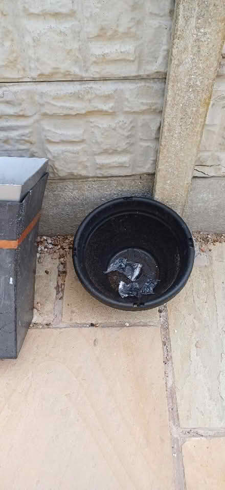 Photo of free Various garden pots,hanging baskets ans top soil (Cleveleys FY5) #3