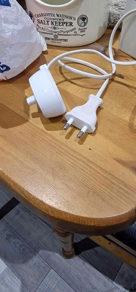 Photo of free Electric toothbrush charger (HU8 james reckitt) #1