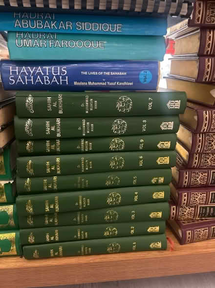 Photo of free Qurans & Books on Islam (Williamsburg) #1