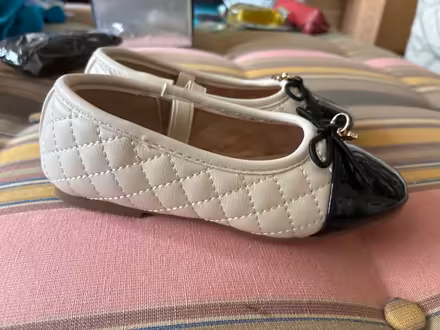 Photo of free Girls Shoes - Size 8 (South Kensington W8) #2