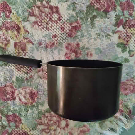 Photo of 3 QT non-stick pot (Victory Heights, North Seattle) #1